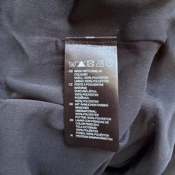 H&M Draped Cocoon Silhouette Dress – Black – Size 8 (NWT) - Picture 2 of 6